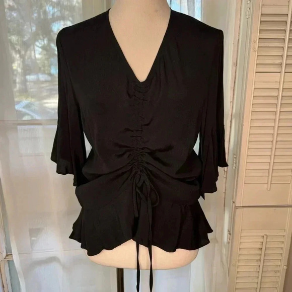 3/4 Bell Sleeve top - Picture 5 of 5